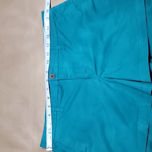 Old Navy Size 6 Dark Teal Green/Blue "Everyday Short", Excellent Used Condition - Picture 5 of 10